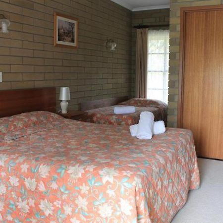 Aristocrat Waurnvale Motel Geelong Room photo